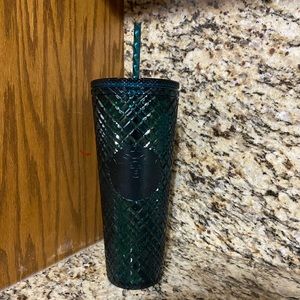 Starbucks tumbler cold cup holiday 2021 emerald green